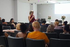 Dia Internacional do Albinismo é marcado por roda de conversa sobre garantia de direitos