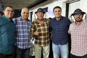 E a festa junina de Quebrangulo foi pra lá da arretada; muito forró  pé-de-serra e cultura popular