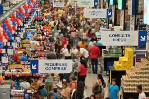 Dia J do Jomart Atacarejo bate recordes de vendas e garante economia para milhares de clientes