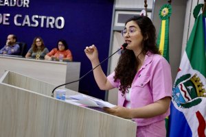 Teca Nelma vota contra novo pedido de empréstimo da Prefeitura e cobra transparência sobre uso de recursos