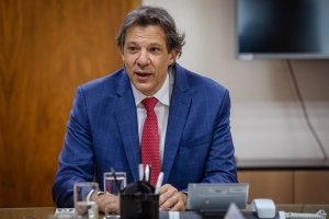 Ministro da Fazenda nega alteração da meta fiscal
