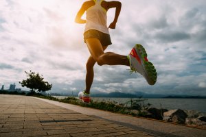Como a creatina ajuda atletas de diferentes esportes a melhorarem desempenho e recuperação