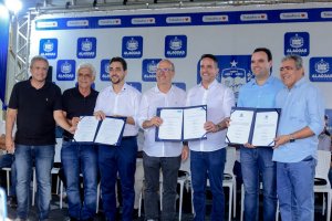 Centro de Hemodiálise, requalificação do aeroporto, perfuração de poços e obras de mobilidade urbana marcam a parceria da prefeitura de Penedo e Governo de Alagoas
