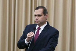 Deputado Fernando Pereira cobra pagamento do Escola 10 aos municípios