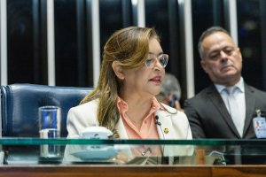 Senadora Eudócia preside no Senado debate sobre vacinas contra o câncer