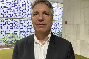 Projeto de lei quer blindar médicos contra abusos de autoridade