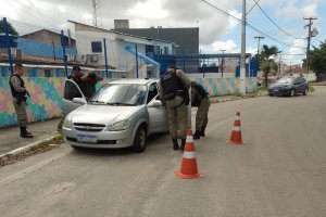 Polícia Militar reforça policiamento na região do Clima Bom, em Maceió