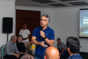 Trade turístico alagoano discute demandas da segurança com o deputado Rafael Brito