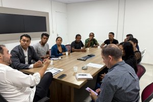 Vereador David Empregos promove diálogo entre ambulantes e Prefeitura sobre requalificação da orla