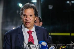 Haddad defende judicialização da derrubada do decreto do IOF