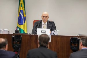 Moraes veta depoimentos de filhos de Bolsonaro na trama golpista