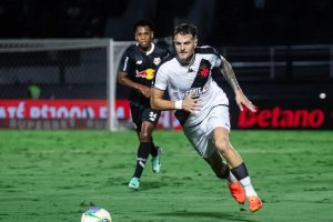 Brasileiro: Vasco enfrenta Bragantino para tentar se afastar do Z4