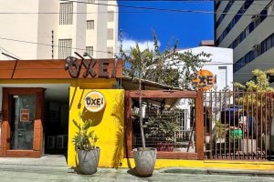 Restaurante Ôxe Maceió reabre em novo endereço com cardápio ampliado e clima de casa