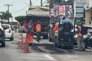 Obras de recuperação de vias são iniciadas após ação da prefeitura de Penedo junto a Águas do Sertão