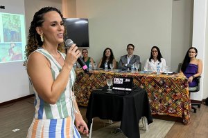 Egressa do curso de Fonoaudiologia da Uncisal conquista o título de professora titular da instituição