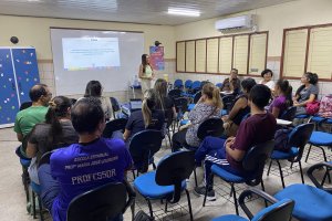 Sesau promove capacitação a professores para atuarem no combate ao tabagismo em escola estadual