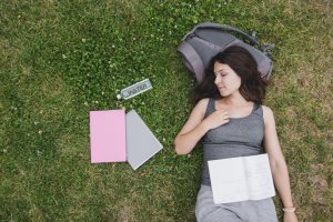 Férias sem culpa: como estudantes podem praticar o autocuidado?