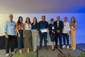 André Bocão recebe título de Prefeito Inovador por digitalizar matrículas escolares