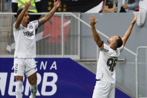 Botafogo vence o Vasco em estreia de Davide Ancelotti e cola no G-4 