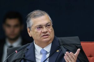 Flávio Dino rejeita alegação de Sóstenes para não explicar fala sobre emendas