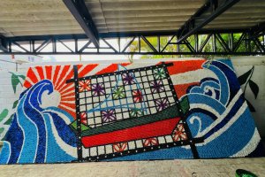 Alurb confecciona mural com mais de 30 mil tampinhas plásticas reutilizadas