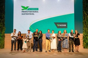 Sicoob celebra boas práticas no campo na 4ª edição do Prêmio Produtor Rural Sustentável