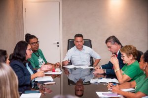 Governo de Alagoas avança nas negociações com trabalhadores da Educação