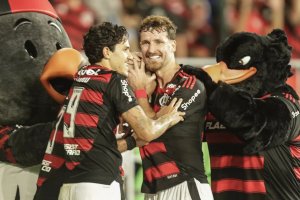Flamengo vence o Atlético-MG no Maracanã e retoma liderança do Brasileirão 