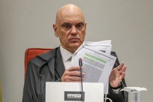 Alexandre de Moraes mantém prisão de kid preto pela trama golpista