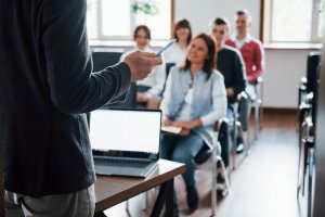 Prefeitura de Arapiraca abre inscrições para novos cursos profissionalizantes para jovens e adultos