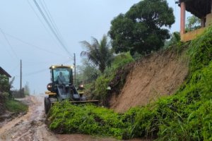Defesa Civil de Coruripe atua com secretarias no monitoramento e contenção dos danos causados pelas chuvas desta segunda (19)