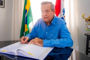 Ronaldo Lessa assume Governo de Alagoas com foco na estabilidade e justiça social