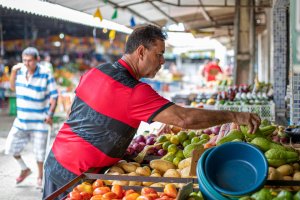 Confira horários de funcionamento de feiras e mercados públicos no feriado