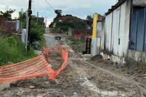 Prefeitura de Palmeira admite suspender obras do saneamento da Águas do Sertão