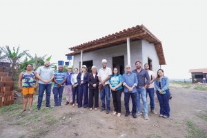 Construção de 50 casas populares avança na comunidade da Tabacaria