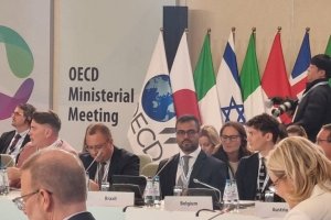 Brasil e Polônia reforçam cooperação em políticas regionais durante reunião da OCDE