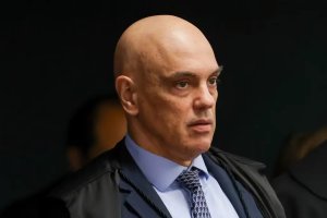 Moraes libera para julgamento denúncia contra Bolsonaro e outros sete