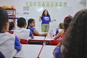 Gestores vêm de Alagoas conheça programa da primeira escola pública bilíngue do Norte e Nordeste