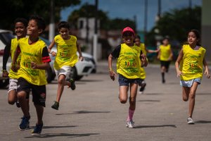 Corrida infantil levar esporte e lazer a crianças na orla lagunar