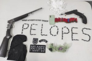 Ações da PM apreendem três armas de fogo e 1,3 kg de drogas no interior