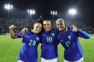 Seleção brasileira feminina assume quarta posição do ranking da Fifa
