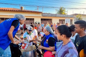 Sopão Comunitário reforça compromisso social nos bairros de Palmeira