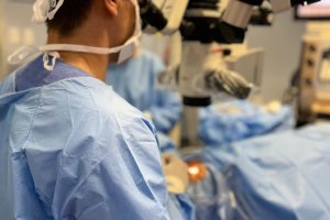Novas técnicas cirúrgicas reduzem risco de glaucoma