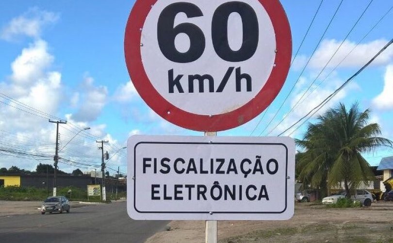 Novas placas alertam condutores sobre fiscalização eletrônica em Maceió