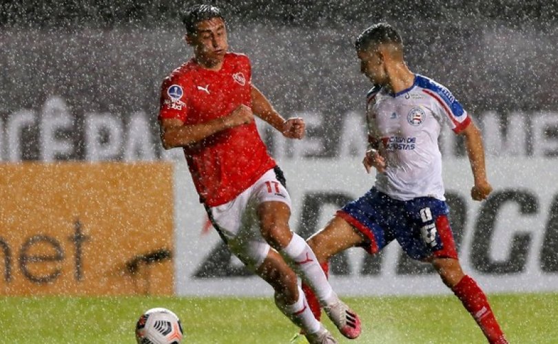Chuva apertou e mudou estratégia dos treinadores (Foto: Felipe Oliveira/EC Bahia)