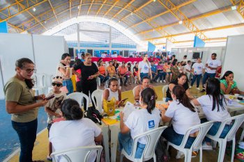 Arena Saúde registrou 1.120 atendimentos no dia D do Programa Alagoas Sem Fome. Carla Cleto e Pei Fon