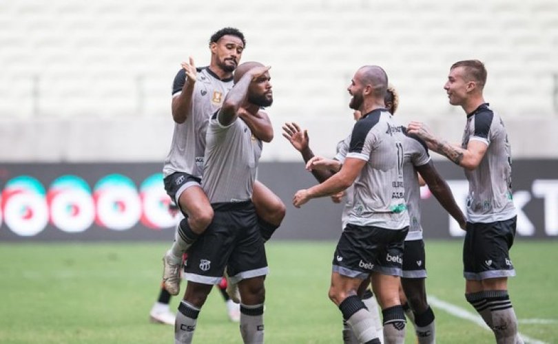 Ceará, Vitória, gol, Messias (Foto: Thiago Gadelha / SVM)