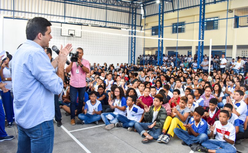 Quadra poliesportiva da Escola Municipal Hévia Valéria foi revitalizada  Foto:Marco Antônio/SECOM Maceió