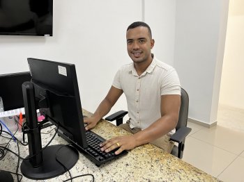 Anderson Oliveira, egresso do curso de Radiologia, concluiu sua formação superior em 2017 e, desde então, vem buscando aperfeiçoar os seus conhecimentos. Ascom Uncisal
