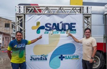 Secretário Rodrigo Buarque e prefeito Jorge Galvão acompanharam o mutirão de saúde